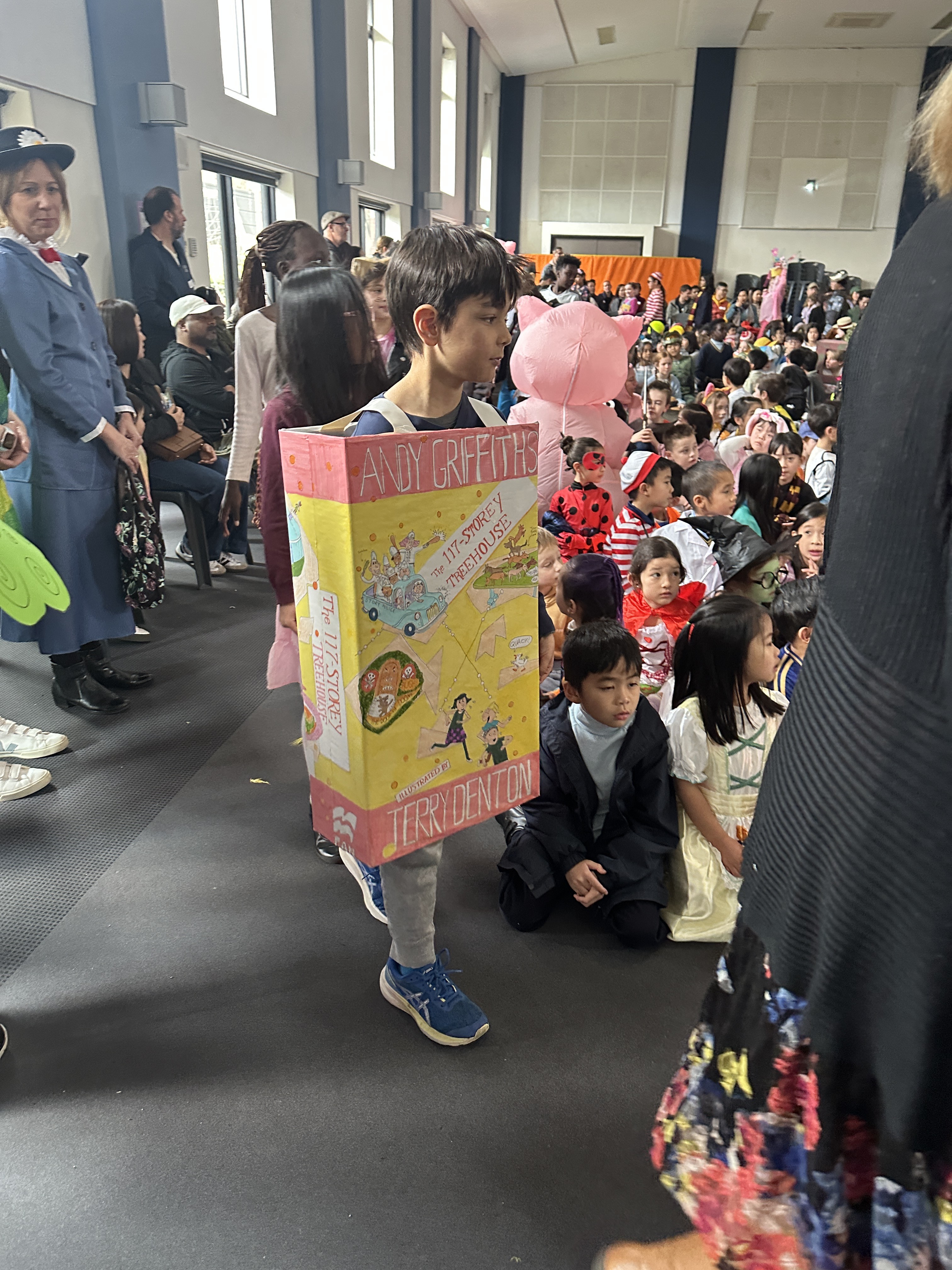 /uploaded_files/media/gallery/17562647202025 book week (83).JPG